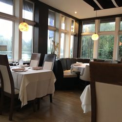 River Spice Tandoori Restaurant And Lounge - Dining Area
