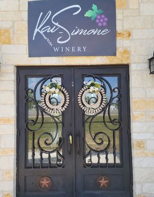 Kai-Simone Winery (must be 18 to visit) by null