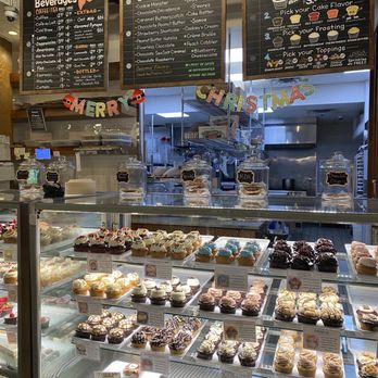 Molly's Cupcakes - Cupcakes Near Me - Chicago, Illinois Molly's Cupcakes - Cupcakes Near Me - Chicago, Illinois