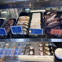 Woodstar Cafe - Baked goodies!