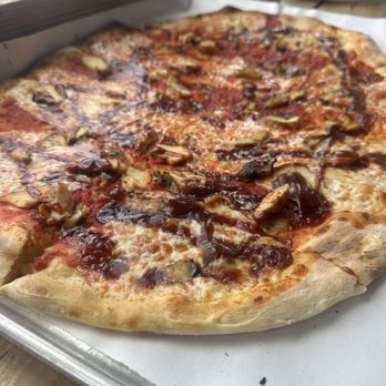 URBN Encinitas - Large BBQ Chicken - Pizza Near Me - Encinitas, California URBN Encinitas - Large BBQ Chicken - Pizza Near Me - Encinitas, California