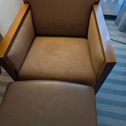 Mercure Hotel München Airport Freising - Stains on chair