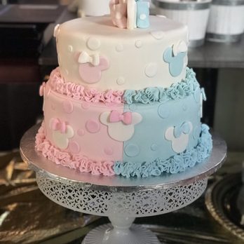 Chandelier Bakery - Gender reveal cake & cake pops! - Bakeries Near Me - Vancouver, Washington Chandelier Bakery - Gender reveal cake & cake pops! - Bakeries Near Me - Vancouver, Washington