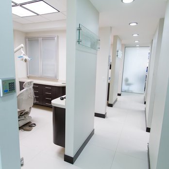Dr. Arturo E. Gonzalez - Office Rooms - Crystal Clean! - Oral Surgeons Near Me - Tijuana, BCN