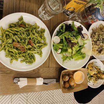Forma Pasta Factory - Gemelli pesto, fettuccine fungido, arancini, cauliflower and gem salad - Pasta Shops Near Me - Brooklyn, New York