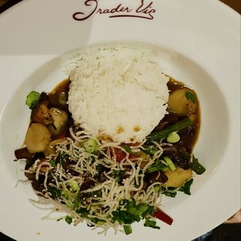 Trader Vic's - Chicken stir fry - Hawaiian Near Me - Emeryville, California