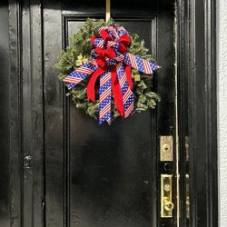 George's Market and Nursery - Handmade Christmas Wreath