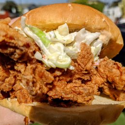 Deluxe Fried Chicken Sandwich Deluxe Fried Chicken Sandwich