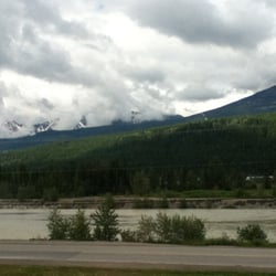 Kicking Horse River Lodge - Vue depuis une des chambres