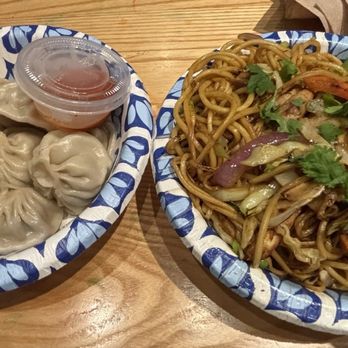 MoMoMandu - Steamed chicken momos and chicken chowmein - Food Trucks Near Me - Apex, North Carolina