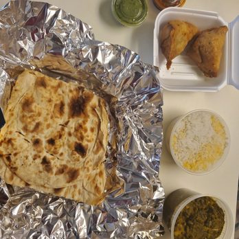 Chef Arango Indian Restaurant - Vegetable Samosa, Naan, & Aloo Saag + Jasmine Rice - Indian Near Me - Los Angeles, California