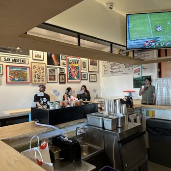 Bread Head - Sandwiches Near Me - Manhattan Beach, California
