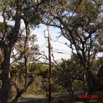 Republic Tree Service - Power line is no longer in danger. - Tree Services Near Me - San Antonio, Texas Republic Tree Service - Power line is no longer in danger. - Tree Services Near Me - San Antonio, Texas