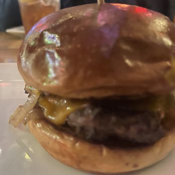 Rock & Brews - Redondo Beach - Smash burger - Burgers Near Me - Redondo Beach, California Rock & Brews - Redondo Beach - Smash burger - Burgers Near Me - Redondo Beach, California