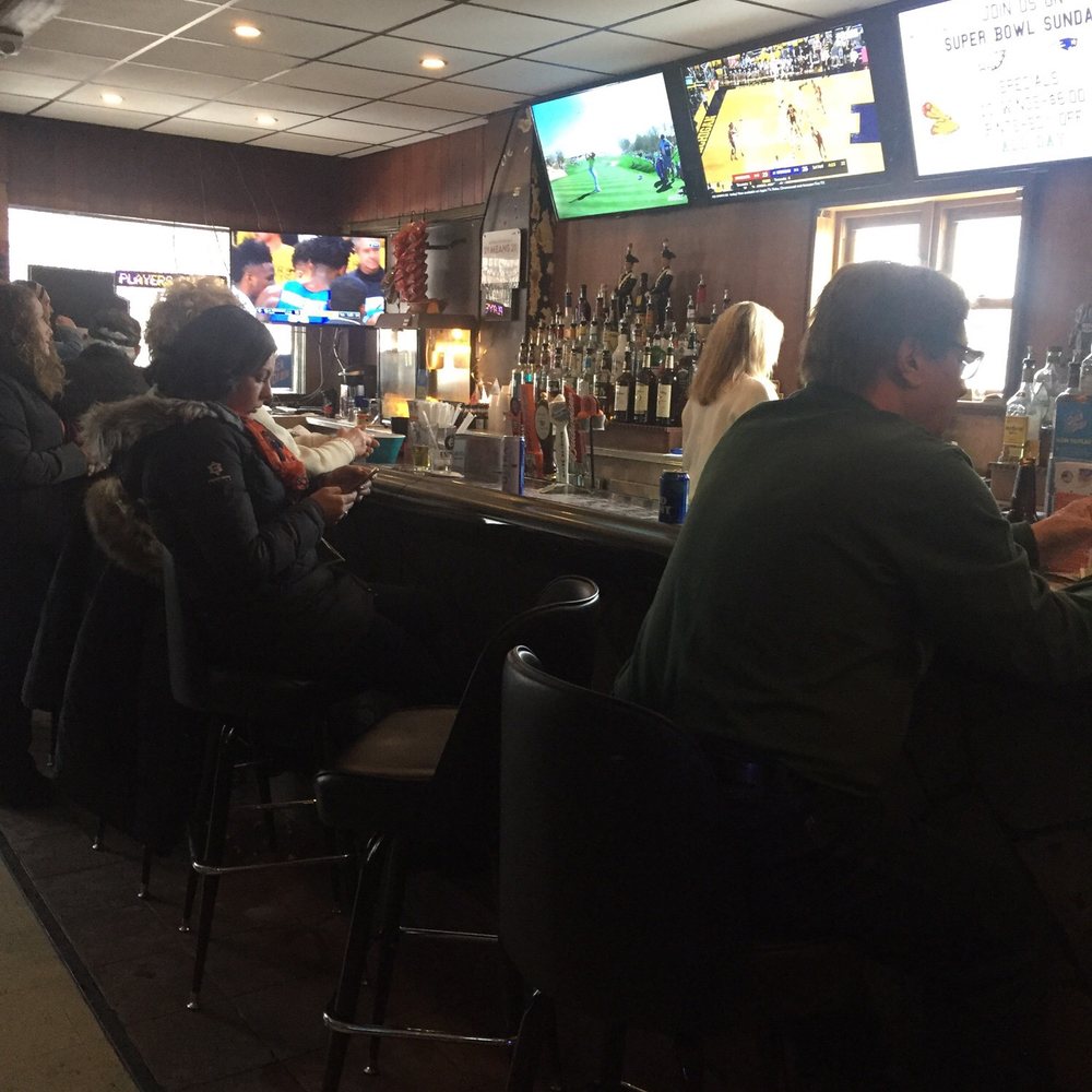 Guilfoil's Irish Pub - Front bar area - Irish Pub Near Me - Syracuse, New York