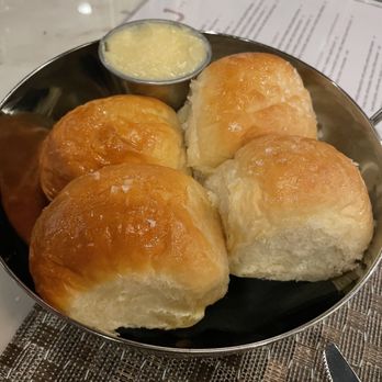 The James - Dinner Rolls - American Near Me - Charleston, South Carolina