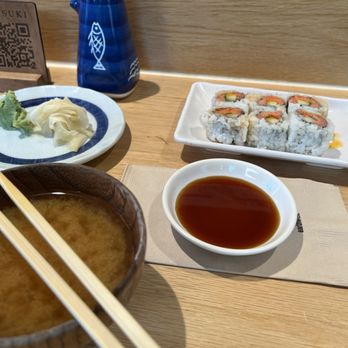 Restaurant Tatsuki - Miso soup with tofu - Sushi Bars Near Me - Woodland Hills, California Restaurant Tatsuki - Miso soup with tofu - Sushi Bars Near Me - Woodland Hills, California