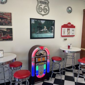 Oldie’s Ice Cream - Seating area and a Juke Box that plays the Classics - Gelato Near Me - Gold Canyon, Arizona Oldie’s Ice Cream - Seating area and a Juke Box that plays the Classics - Gelato Near Me - Gold Canyon, Arizona