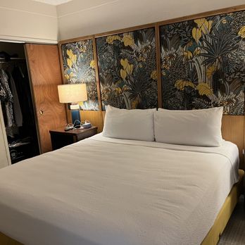 White Sands Hotel - One Bedroom - Hotels Near Me - Honolulu, Hawaii