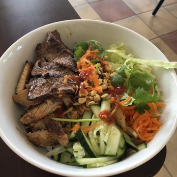 V Cafe - Vermicelli Bowl with Chicken and Beef! - Vietnamese Near Me - Austin, Texas