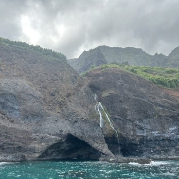 Na Pali Catamaran - Boat Charters Near Me - Hanalei, Hawaii