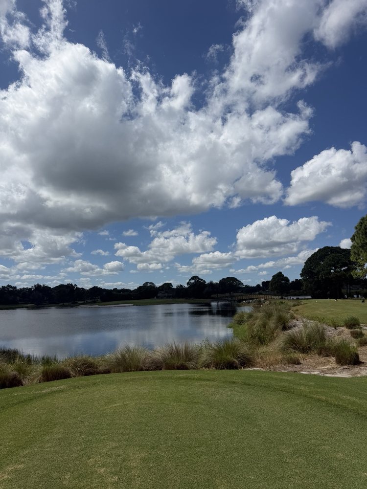 Indian River Club Logo