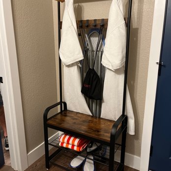 The Elet Hotel - robes and amenities - Hotels Near Me - South Lake Tahoe, California The Elet Hotel - robes and amenities - Hotels Near Me - South Lake Tahoe, California