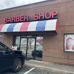 The Famous American Barber Shop - Entrance