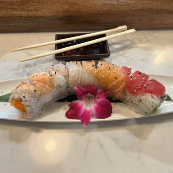 Sakura Sushi & Teppanyaki - Rainbow Roll - Japanese Near Me - Flagstaff, Arizona