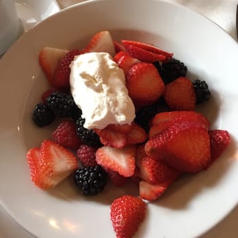 City Cellar - Fresh berries for dessert - Wine Bars Near Me - Westbury, New York