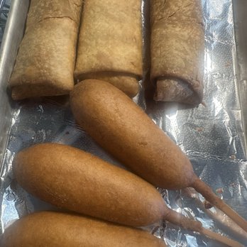 Exxon - Corn dogs and fried burrito - Gas Stations Near Me - Marlin, Texas