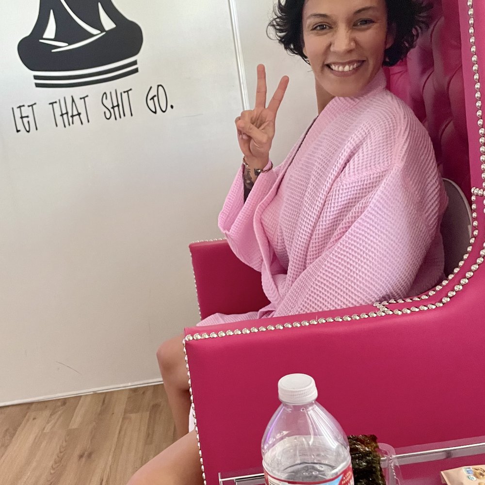 Sitting on a comfortable yoni steaming throne Sitting on a comfortable yoni steaming throne