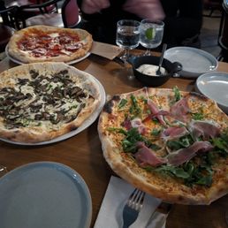 Three pizzas for happy hour!