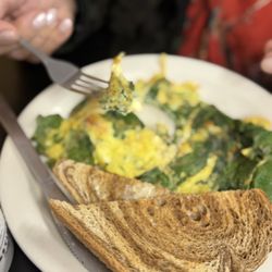 Chet's Diner - Spinach Omelette....nice marble toast.