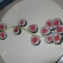 Sake Sushi - Tuna roll..