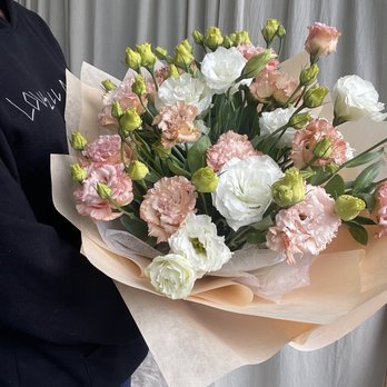 La Blossoms - Florists Near Me La Blossoms - Florists Near Me