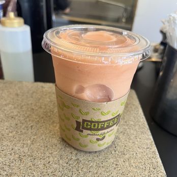 Powderface - Guava Peach Smoothie No whip - Coffee & Tea Near Me - Oakland, California