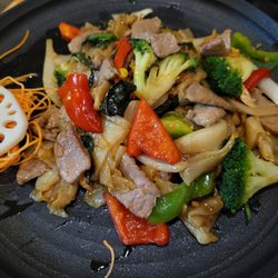 Somewhere In Bangkok Of Avon - Beef Drunken Noodle
