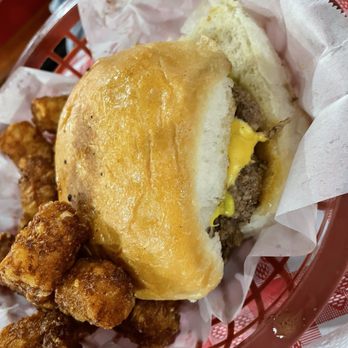 Mark's Outing - 1/4 cheeseburger - Burgers Near Me - San Antonio, Texas