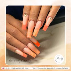 Paris Nails - We believe in good vibes and great nails, book your appointment now!