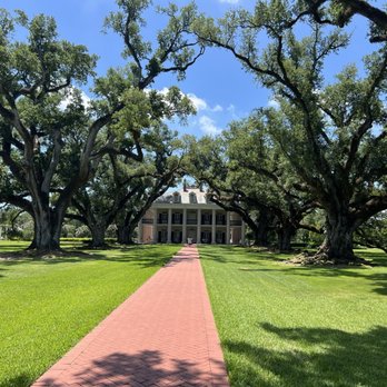 K's Luxury Transportation and Tours - Oak Alley - Bus Tours Near Me - Slidell, Louisiana