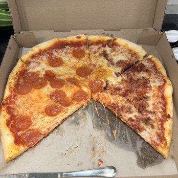 Carlos Pizza - Honestly, if I owned a pizza place, I'd be embarrassed to serve this. - Pizza Near Me - Reading, Pennsylvania Carlos Pizza - Honestly, if I owned a pizza place, I'd be embarrassed to serve this. - Pizza Near Me - Reading, Pennsylvania