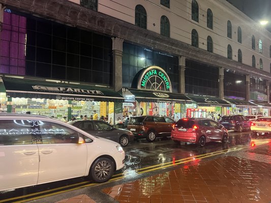 Mustafa Centre by null