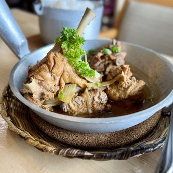 Kabayan Kusina - Chicken adobo | ig:brokewkathy Highly recommend - Filipino Near Me - San Antonio, Texas Kabayan Kusina - Chicken adobo | ig:brokewkathy Highly recommend - Filipino Near Me - San Antonio, Texas