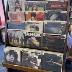 Grand Rapids Public Library - West Side Branch - Records to borrow