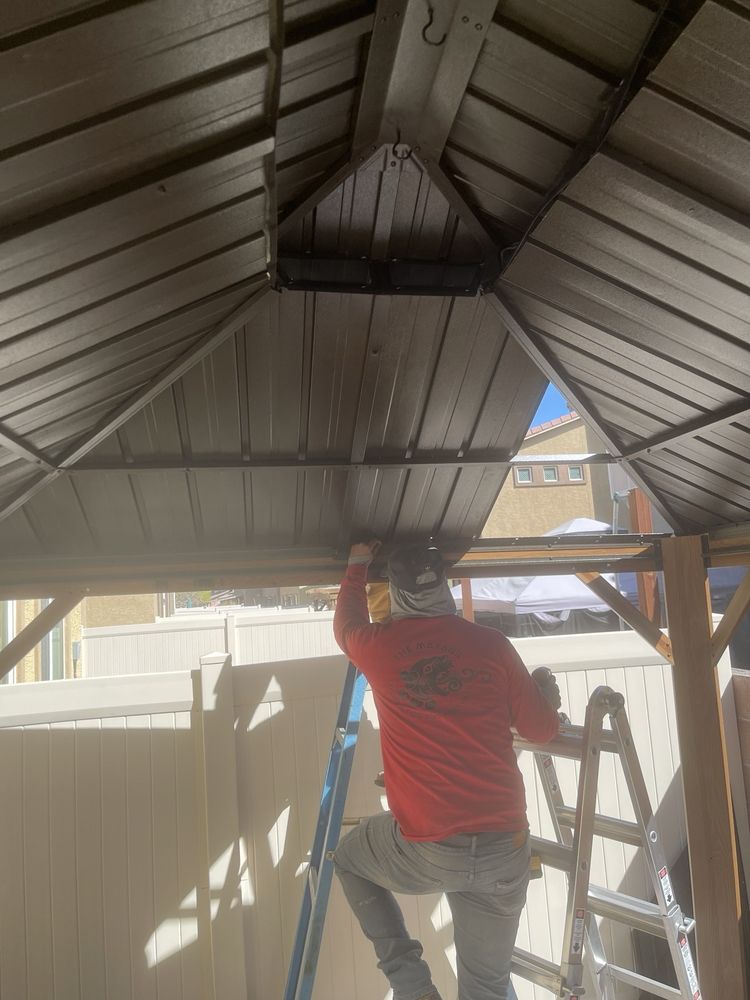 Slide of Mayans & Handyman