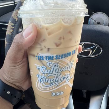 7 Brew Coffee - Medium sugar cookie latte with oat milk - Coffee & Tea Near Me - West Palm Beach, Florida