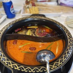 Gu's Skewers Hot Pot - Half and Half, tomato and spicy broth
