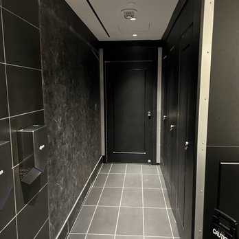 Gordon Ramsay Hell's Kitchen - Ladies room - New American Near Me - Atlantic City, New Jersey