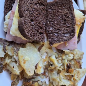 Gorman's Restaurant - Breakfast sandwich on pumpernickle, ham, egg, pepper jack cheese. - Breakfast & Brunch Near Me - Lake Elmo, Minnesota